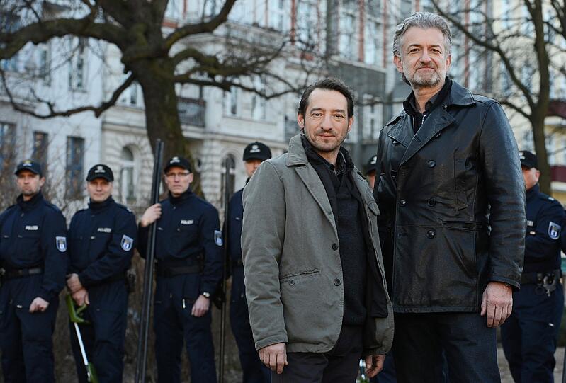 Die Kommissare Felix Stark (Boris Aljinovic, l.) und Till Ritter (Dominic Raacke) gehen ab 2015 vorzeitig in Rente.