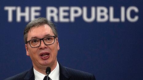 Der serbische Präsident Aleksandar Vucic (Archivbild). Die USA haben ein "beispielloses" Aufgebot von serbischer Artillerie und Panzern an der Grenze zum Kosovo ausgemacht.