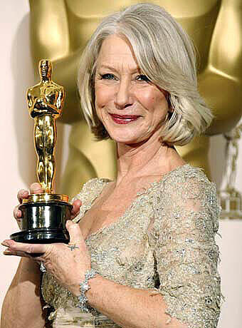 Die US-Version des People-Magazins "Vanity Fair" hat gerade die jährlich erscheinende Best Dressed Liste veröffentlicht. Die bestgekleidete Frau im Showgeschäft ist demnach Oscarpreisträgerin Helen Mirren ("The Queen").