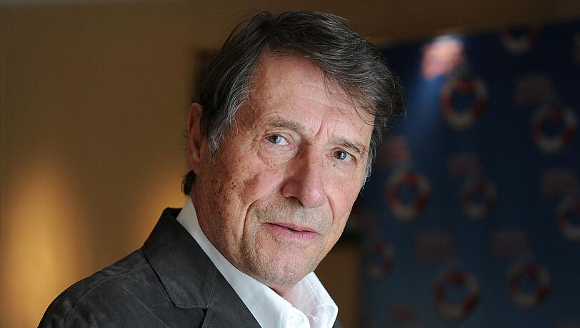 Udo Jürgens starb am 21. Dezember in seiner Wahlheimat Schweiz Udo Jürgens starb am 21. Dezember in seiner Wahlheimat Schweiz