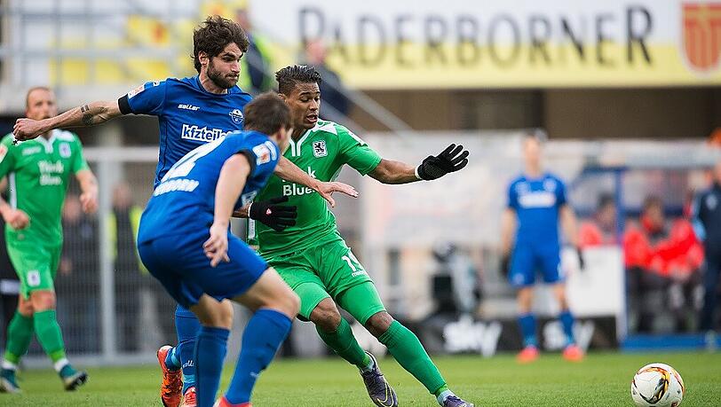 Mann des Spiels: Rubin Okotie war beim Auswärtsspiel des TSV 1860 in Paderborn nicht aufzuhalten und erzielte einen Hattrick. Mann des Spiels: Rubin Okotie war beim Auswärtsspiel des TSV 1860 in Paderborn nicht aufzuhalten und erzielte einen Hattrick.