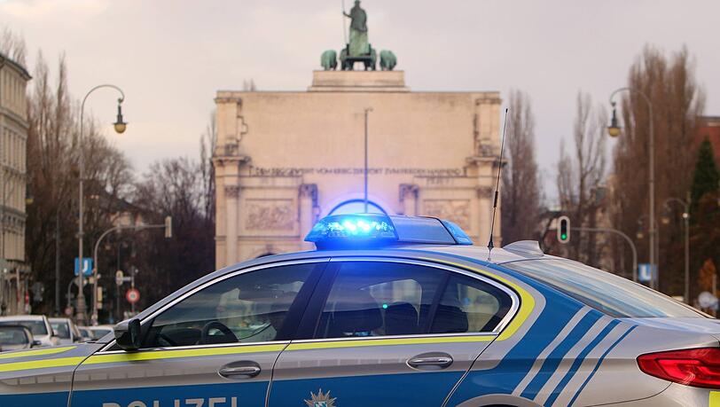 Zwischen Münchner Freiheit und Siegestor sind in München immer wieder PS-Poser unterwegs.(Symbolbild) Zwischen Münchner Freiheit und Siegestor sind in München immer wieder PS-Poser unterwegs.(Symbolbild)