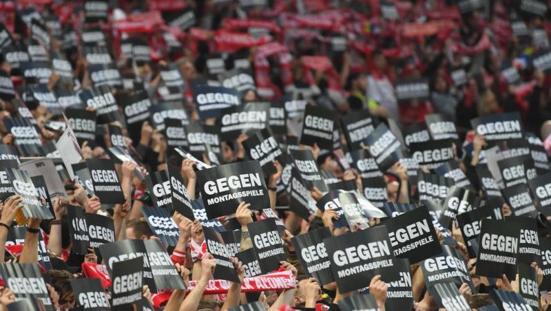 Nach dem Protest der Fans werden die Montagsspiele wieder abgeschafft.