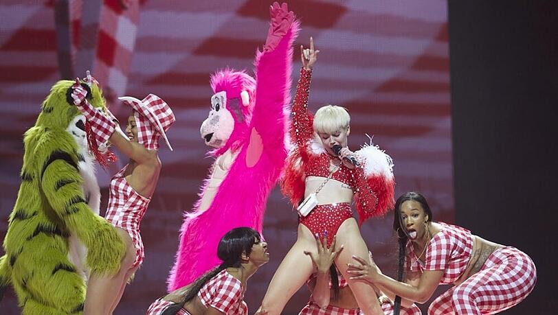 Miley Cyrus beim Tourauftakt in Vancouver Miley Cyrus beim Tourauftakt in Vancouver
