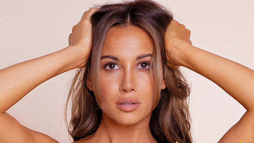Mandy Capristo nutzt Make-up nur noch, "um die besonderen Merkmale, die jeder in seinem Gesicht hat, hervorzubringen".