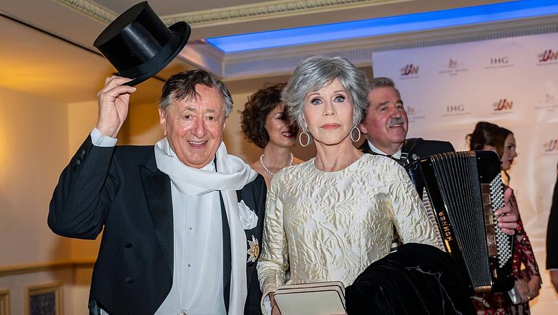Richard "Mörtel" Lugner und Star-Gast Jane Fonda auf dem Wiener Opernball Richard "Mörtel" Lugner und Star-Gast Jane Fonda auf dem Wiener Opernball
