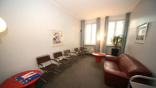 Leere Wartezimmer am Dienstag in Bayern Leere Wartezimmer am Dienstag in Bayern