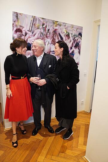 Dr. Sonja Lechner (GF Kunstkonnesx), Gerhard Wöhrl (Wöhrl) und Charlotte Gräfin von Oeynhausen (PR)