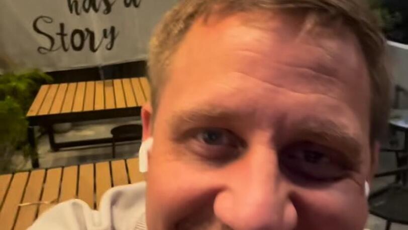 Lukas Haunerland meldet sich erstmals nach einem halben Jahr wieder bei seinen Fans. Er hält sich derzeit in Bangkok auf. Lukas Haunerland meldet sich erstmals nach einem halben Jahr wieder bei seinen Fans. Er hält sich derzeit in Bangkok auf.