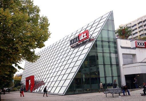 Endgültig geschlossen: Das XXXLutz-Möbelhaus an der Theresienwiese.