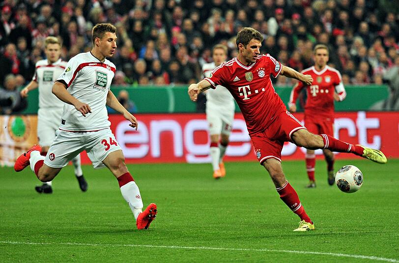 THOMAS MÜLLER NOTE 2
Beackerte den ganzen Platz, bereitete viel vor. Dazu: den Elfer zum 3:0 sicher eingemüllert (50.) &ndash; schon sein 7. Pokaltor.