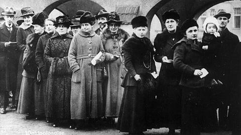 Vor 100 Jahren erhielten Frauen das Wahlrecht.