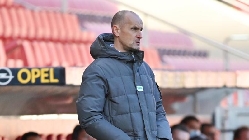 Augsburgs Trainer Heiko Herrlich.
