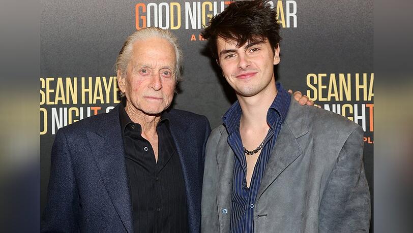 Vater-Sohn-Ausflug: Im April besuchten Michael und Dylan Douglas gemeinsam die Premiere "Good Night, Oscar".