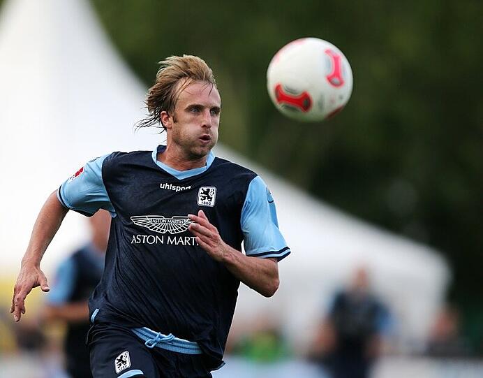 &bdquo;Das interessiert uns nicht. Wir spielen gegen Duisburg, nicht gegen den Trainer.&ldquo;
Daniel Bierofka will keine Ausreden gelten lassen.