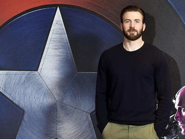 Schauspieler Chris Evans hat seinen Instagram-Account mit einem besonderen Angebot gestartet.