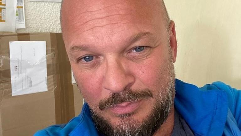 Max Gutmann (51), früher selber Rettungsschwimmer, jetzt Chef der Betriebsorganisation in den SWM-Freibädern, sucht neue Kollegen. Max Gutmann (51), früher selber Rettungsschwimmer, jetzt Chef der Betriebsorganisation in den SWM-Freibädern, sucht neue Kollegen.