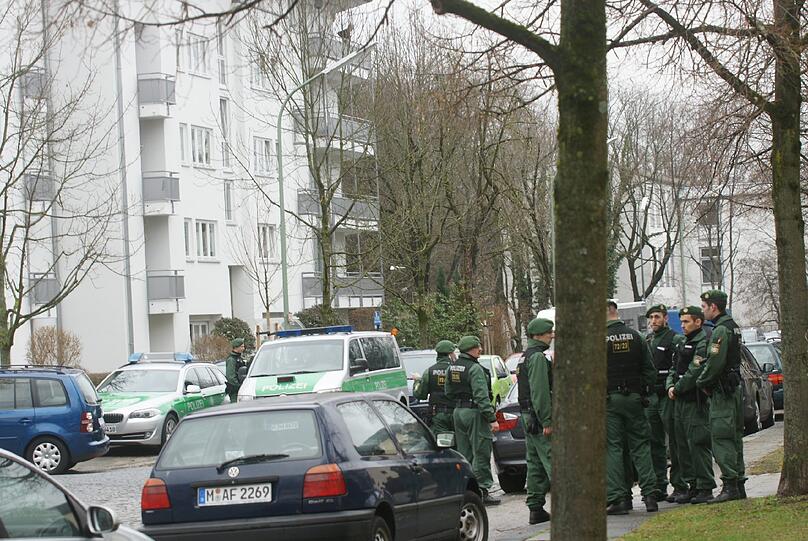 Bluttat in Sendling - die Bilder der Spurensuche am Montag