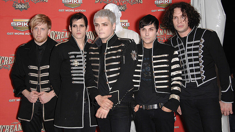 2006 gelang My Chemical Romance mit dem Album "The Black Parade" und diesen Outfits der Durchbruch