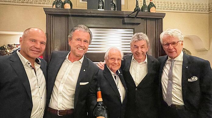 Illustre Runde (v. l.): Marc Girardelli, Gastgeber Thomas Schreiner, Eckart Witzigmann, Preisträger Hans Haas und Marcel Reif.