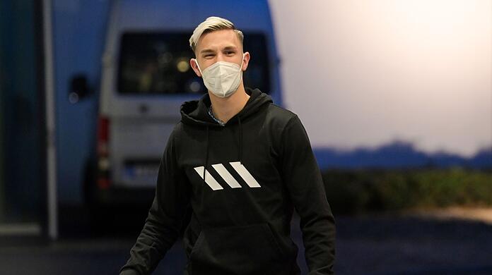 Nico Schlotterbeck wird gegen Israel sein Debüt in der Elf von Bundestrainer Hansi Flick geben.