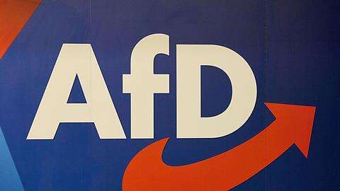 Sollten Unternehmerverbände sich Gesprächen mit der AfD öffnen? (Illustration)