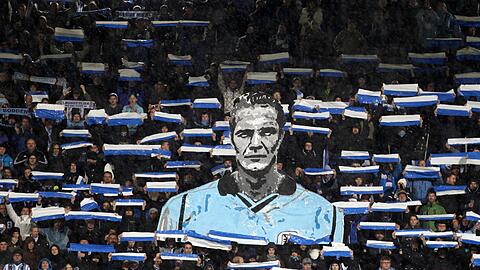 Den Löwen-Fans ist Olaf Bodden natürlich in bester Erinnerung geblieben. Sie feiern ihn mit seinem riesigen Konterfei.