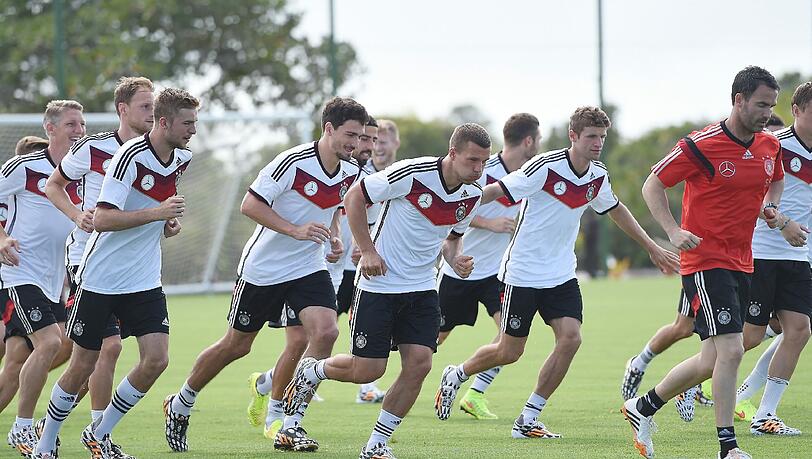 Die Nationalmannschaft bereitet sich in Santo Andre auf Gegner Portugal vor. Die Nationalmannschaft bereitet sich in Santo Andre auf Gegner Portugal vor.