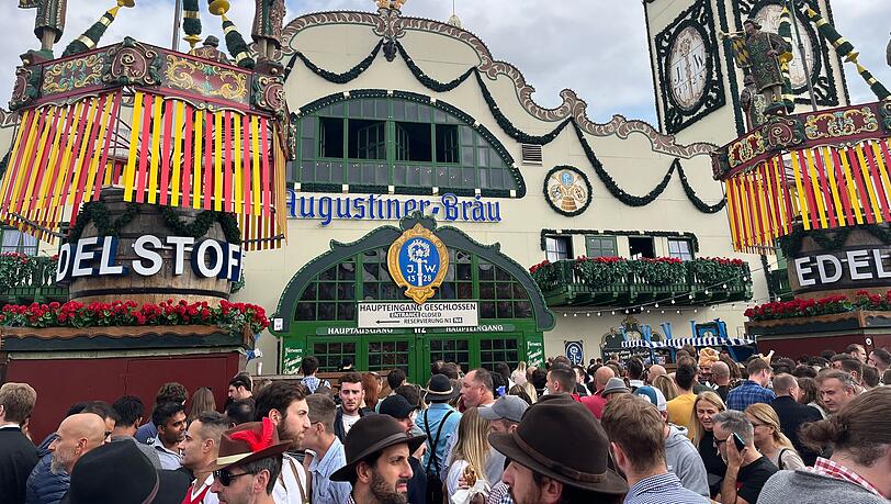 Bei Augustiner sind die Türen am Samstagnachmittag bereits zu. Bei Augustiner sind die Türen am Samstagnachmittag bereits zu.
