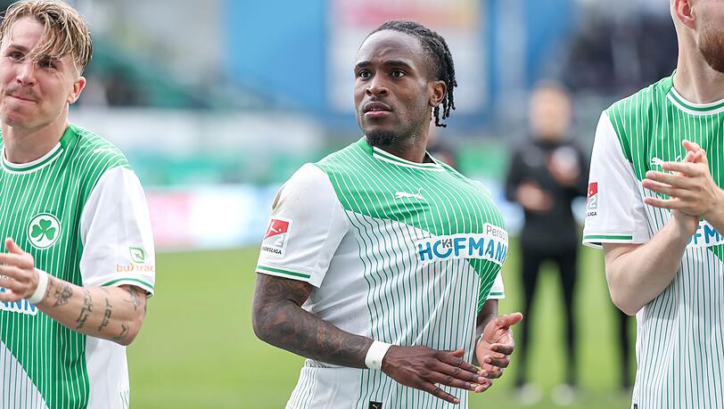 Erst Dreierpack, dann Transfernachricht. F&uuml;rths Noel Futkeu. (Archivbild)