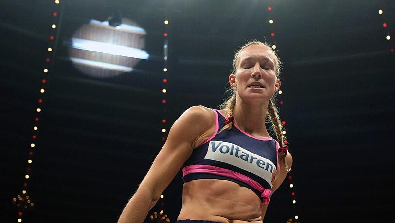 Kickbox-Weltmeisterin Christine Theiss Kickbox-Weltmeisterin Christine Theiss