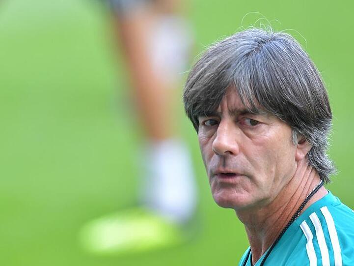 Muss auf die besonders geforderten Nationalspieler Rücksicht nehmen: Bundestrainer Joachim Löw.