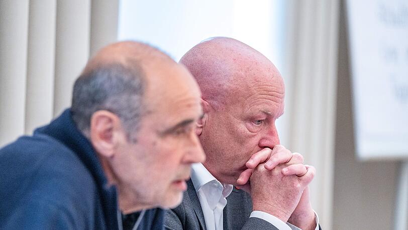 Joachim Wolbergs (r), ehemaliger Oberb&uuml;rgermeister von Regensburg, und sein Verteidiger Peter Witting gehen gegen das Urteil vor.
