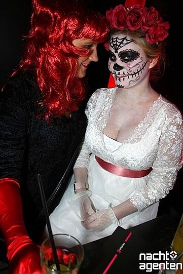 Halloween OP Kölsch im neuraum. Mehr Bilder unter: www.nachtagenten.de.