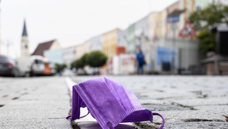 In der Debatte um die künftige Rechtsgrundlage für Corona-Maßnahmen wie Masken- und Kontaktregeln bis in den Winter haben SPD, Grüne und FDP gemeinsame Vorschläge vorgelegt.