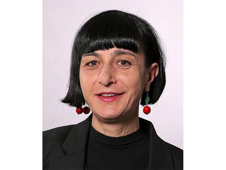 Nimet Gökmenoglu.