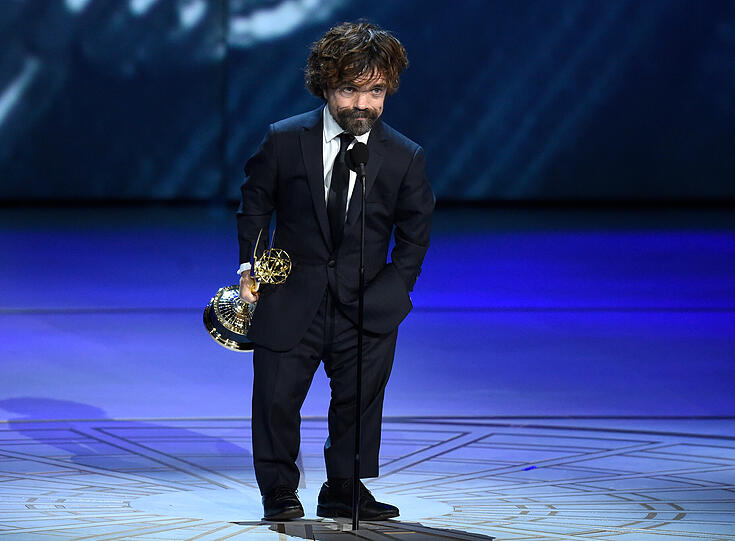 Der 52-jährige Film- und Theaterschauspieler Peter Dinklage aus New Jersey hat in London die Royal Academy of Dramatic Art besucht und wurde 2003 durch seine Hauptrolle in "Station Agent" bekannt. Von 2011 bis 2019 wirkte er in der US-Serie "Game of Thrones" mit.