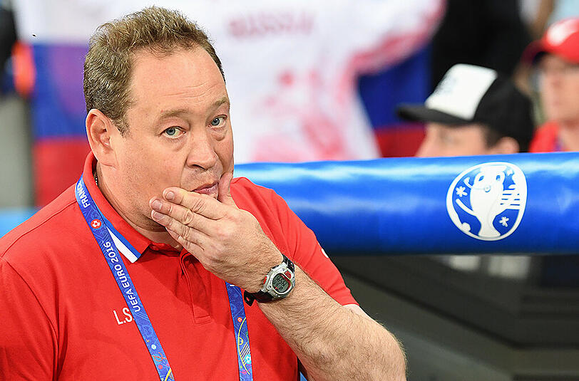 Russlands Nationaltrainer Leonid Sluzki warf nach den desaströsen Auftritten in Frankreich hin.