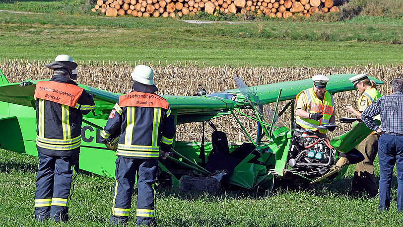Die Bilder vom Ultraleichtflugzeug-Absturz bei Sauerlach.