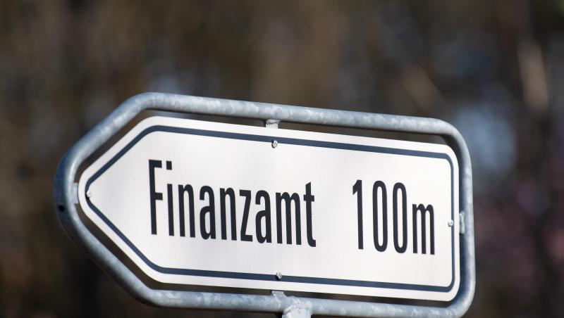 In den Finanzämtern von Berlin und Hamburg geht die Bearbeitung der Steuererklärung am schnellsten. In den Finanzämtern von Berlin und Hamburg geht die Bearbeitung der Steuererklärung am schnellsten.