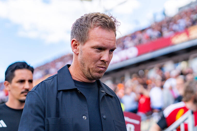Trainer Julian Nagelsmann beim Spiel gegen die Elfenbeink&uuml;ste.