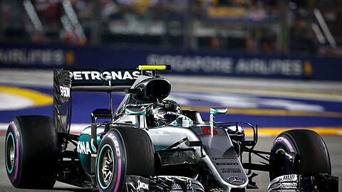 Nico Rosberg auf seiner Fahrt zum Sieg im Großen Preis von Singapur.