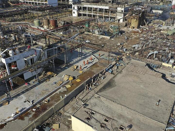 Die Explosion verwandelte den Chemiepark in ein Trümmerfeld.