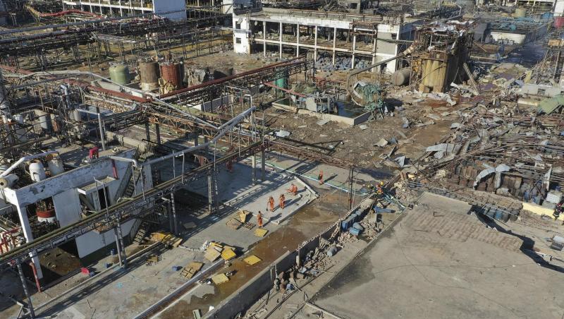 Die Explosion verwandelte den Chemiepark in ein Trümmerfeld. Die Explosion verwandelte den Chemiepark in ein Trümmerfeld.