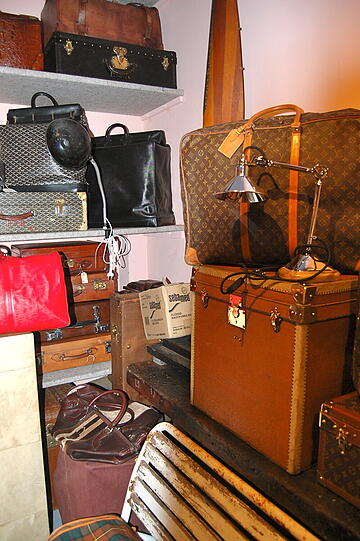 Die schönsten Münchner Second-Hand-Geschäfte: Hier: Sams & Son, Frauenhoferstraße 23, www.alte-koffer.de