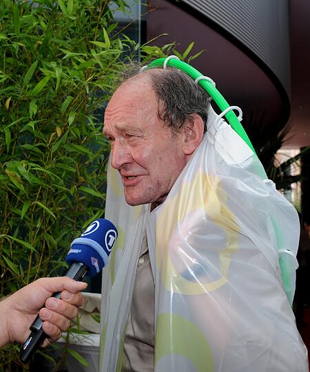 Der Schauspieler Michael Mendl bei einem Interview mit der ARD.