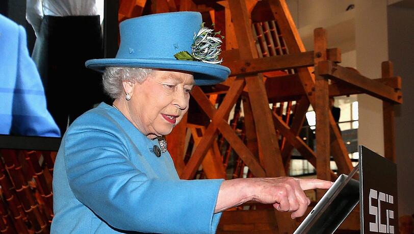 Royales Zwitschern: Die Queen hat getwitter. Royales Zwitschern: Die Queen hat getwitter.