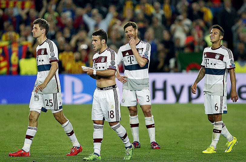 Ratlosigkeit pur: Der FC Bayern nach der 0:3-Pleite gegen Barcelona.