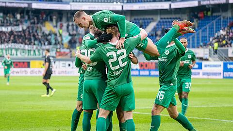 Die Fürther setzten sich in Paderborn durch.