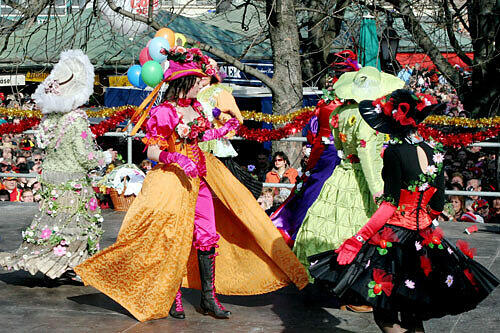 Beliebt: der Fasching am Viktualienmarkt.